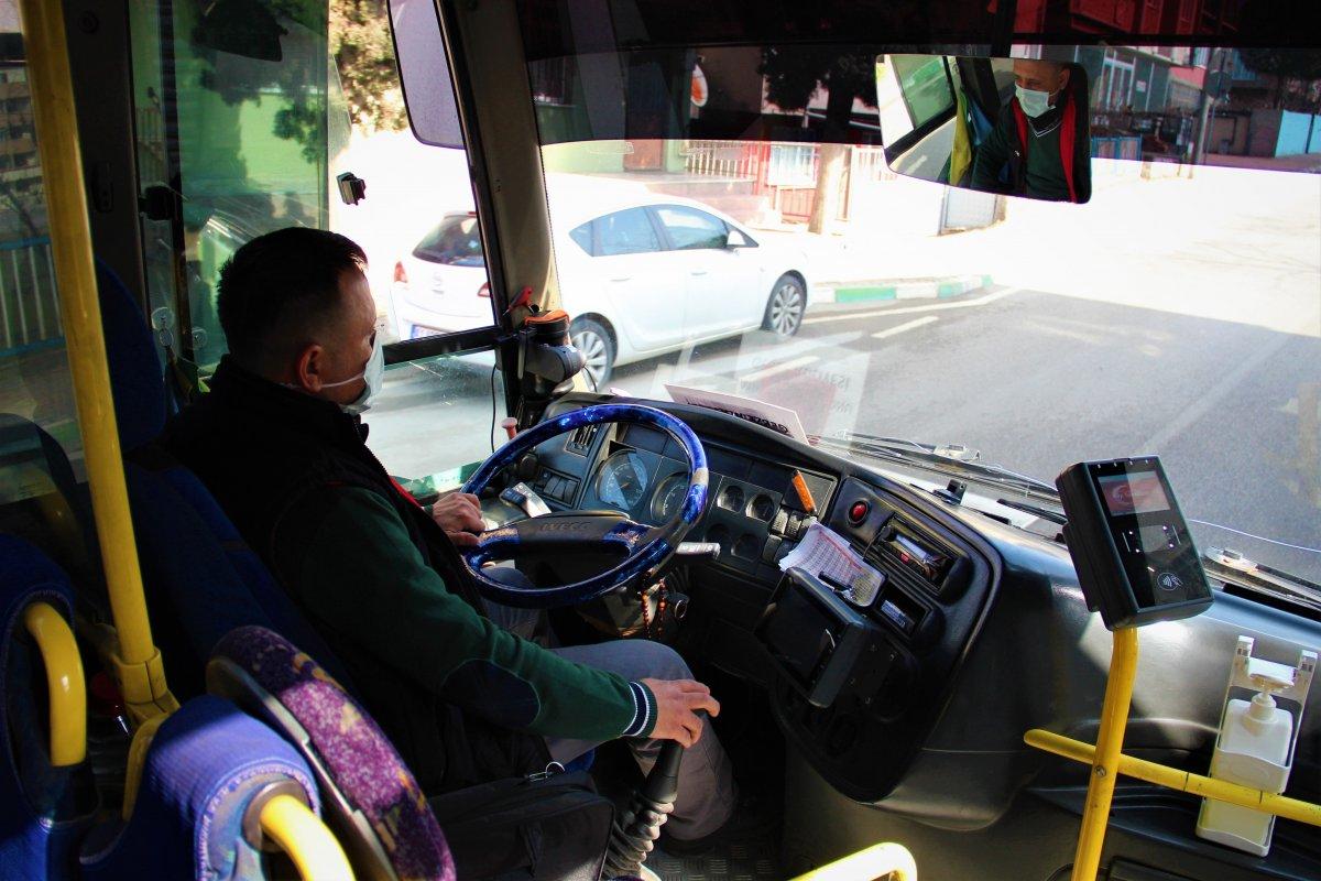 Kocaeli'de 2 şahıs otobüs şoförüne saldırdı