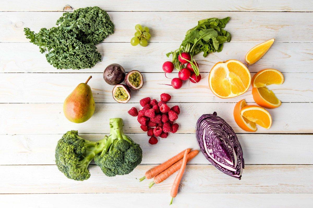 Cildinizi güneş hasarından koruyan 5 besin