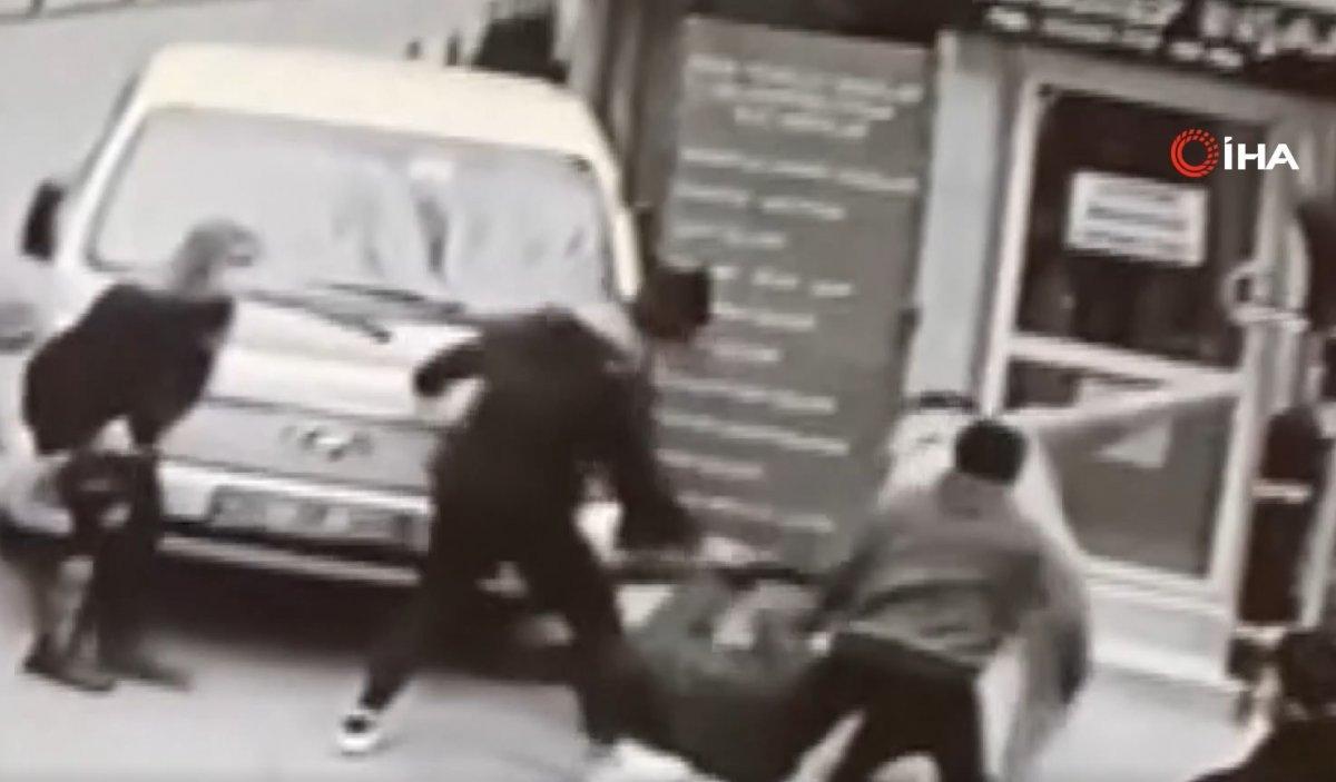 Beşiktaş'ta kadın polisten kaçan şüpheliye vatandaş dayağı