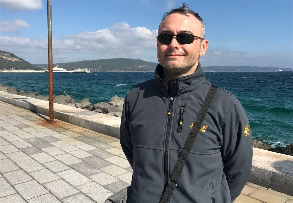 Çanakkale'de ters yüzen yunus