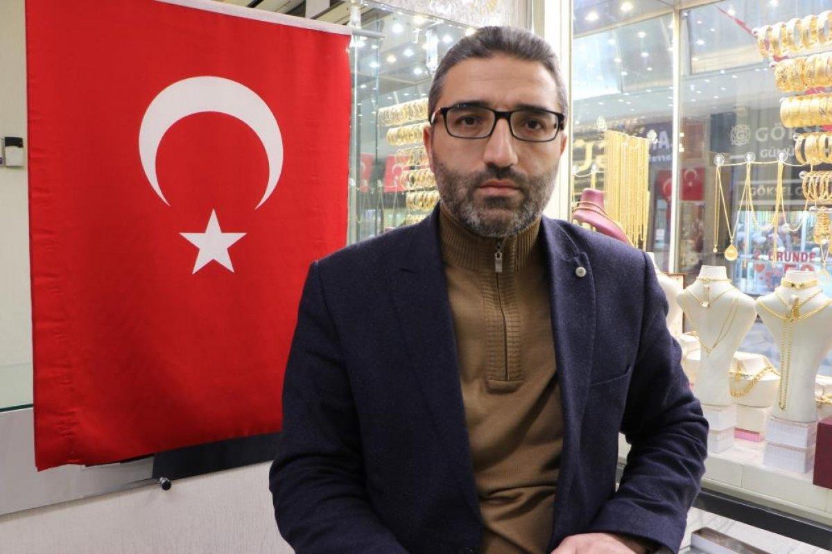 Kayseri'deki sarraf, altın yatırımı tavsiyesi verdi