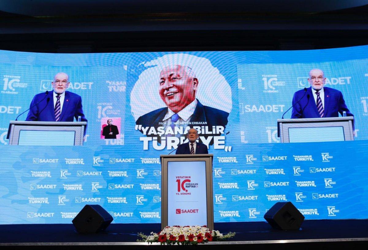 Siyasetçiler Erbakan'ı anma programında bir araya geldi