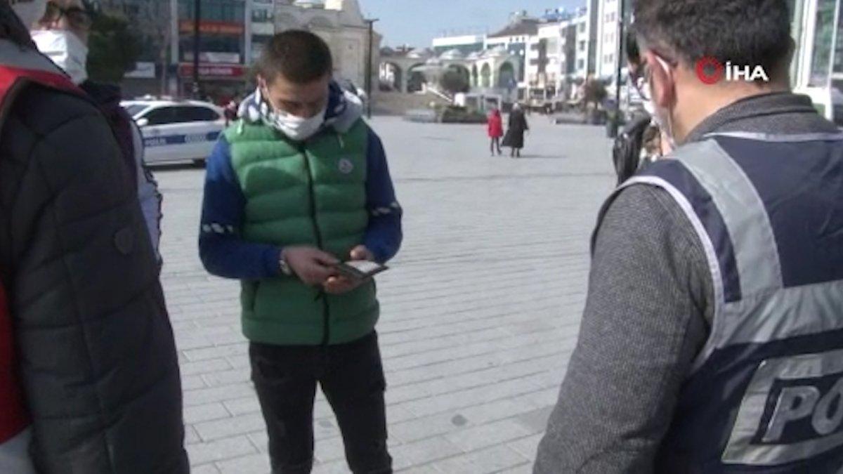 Esenyurt'ta dolaşan gençler: Kısıtlamadan haberimiz yoktu