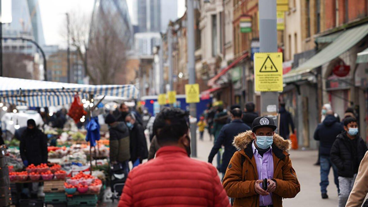 İngiltere'de koronavirüs nedeniyle 290 kişi daha yaşamını yitirdi