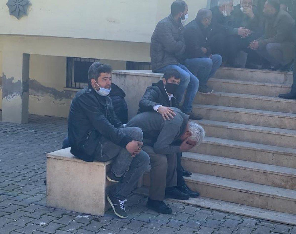 Gaziantep'te takla atan otomobilde yanarak öldü