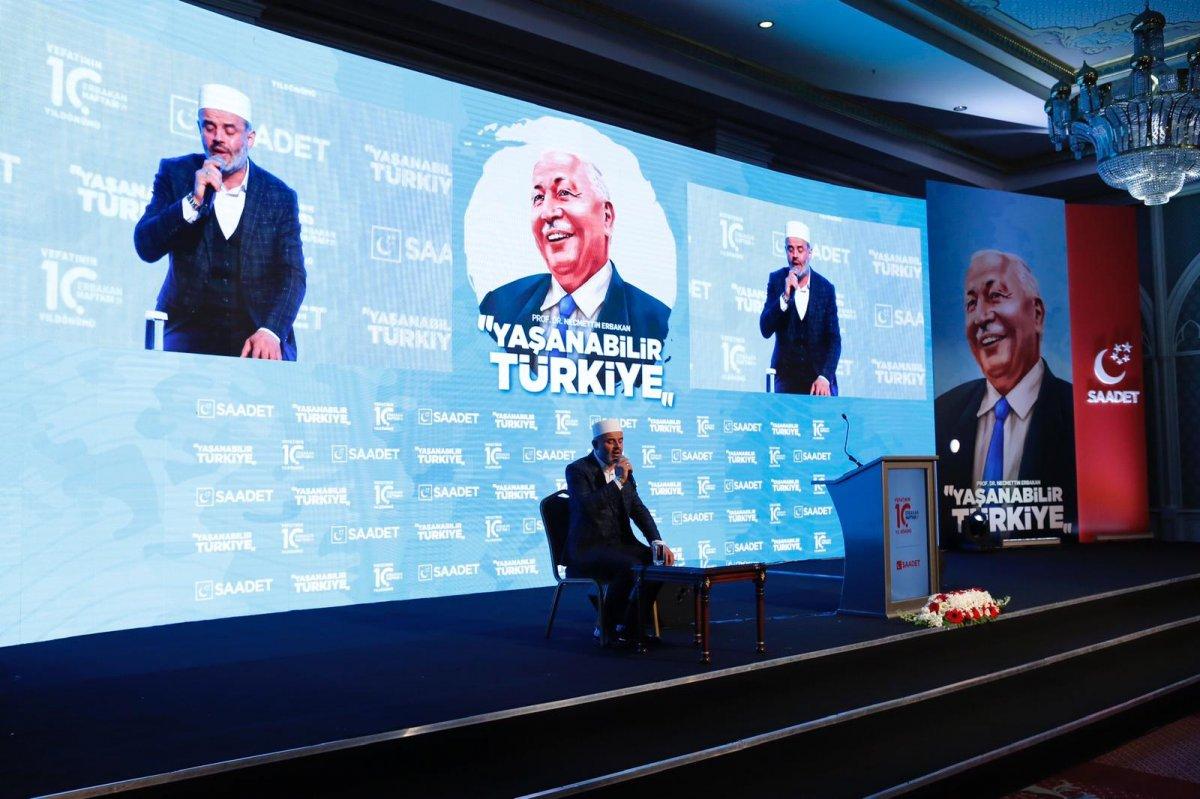 Siyasetçiler Erbakan'ı anma programında bir araya geldi