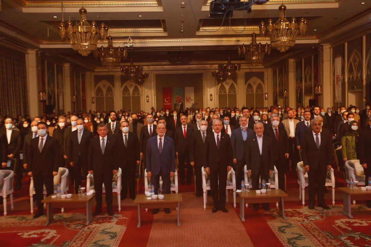 Siyasetçiler Erbakan'ı anma programında bir araya geldi