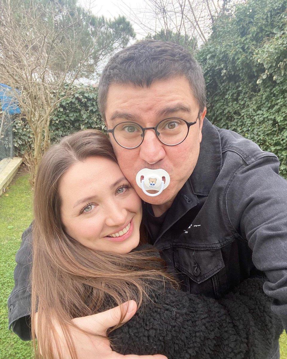 İbrahim-Nurdan Büyükak çifti, bebeklerinin cinsiyetini açıkladı