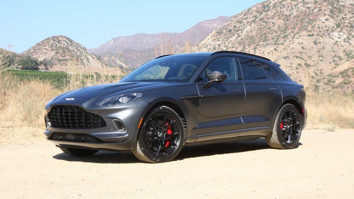aston-martin-dbx