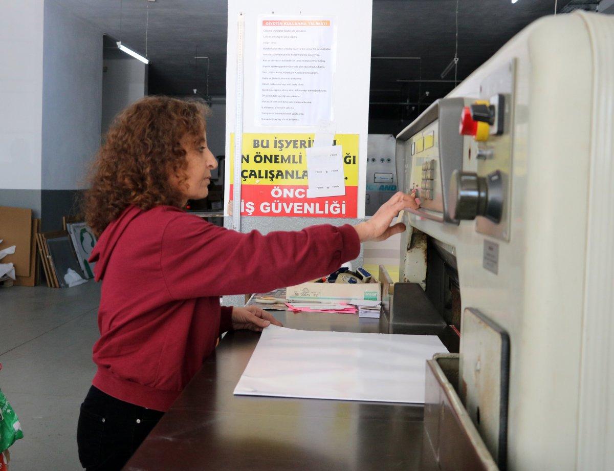 Bu matbaada kadın ustalar çalışıyor