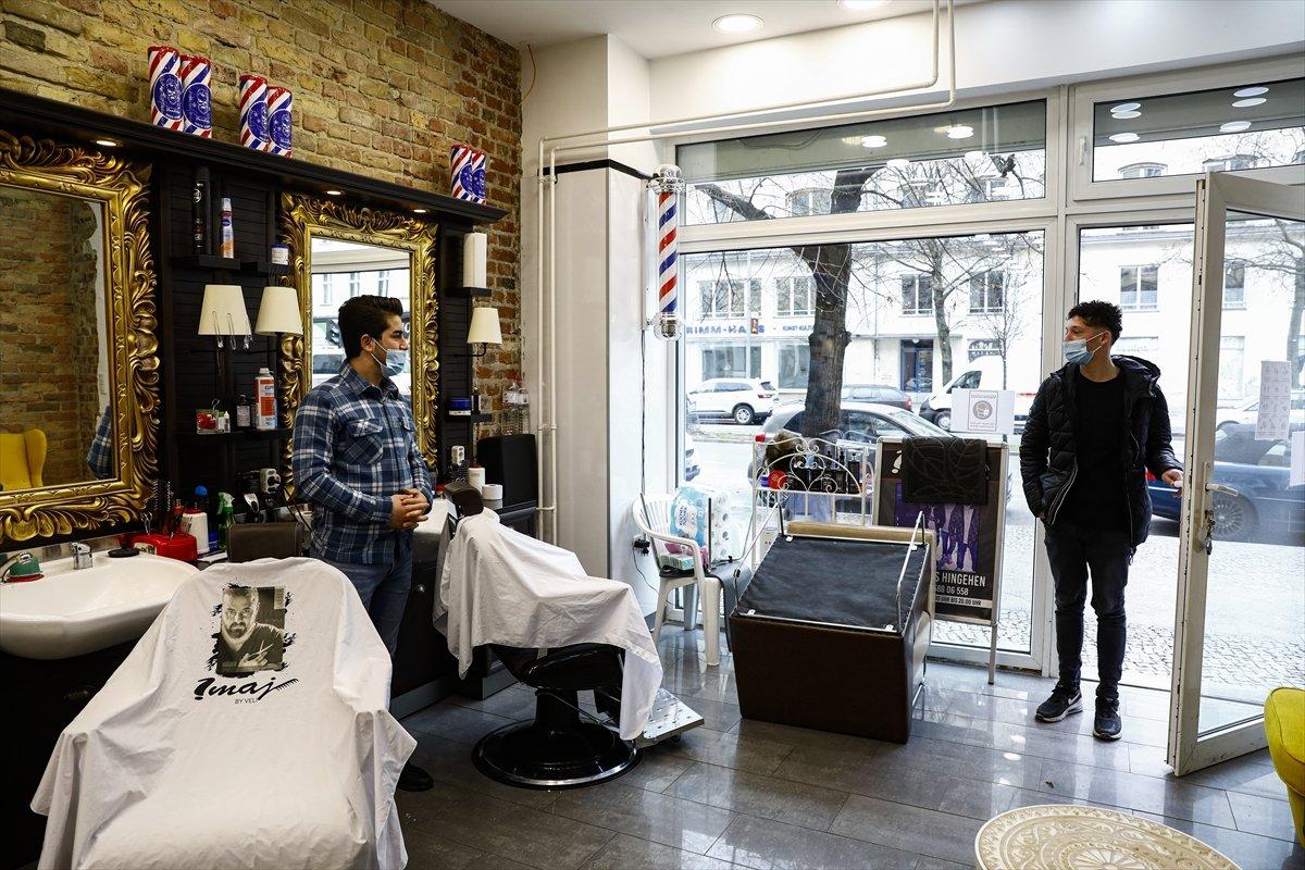 Almanya'da berberler, 11 haftalık aranın ardından açılacak