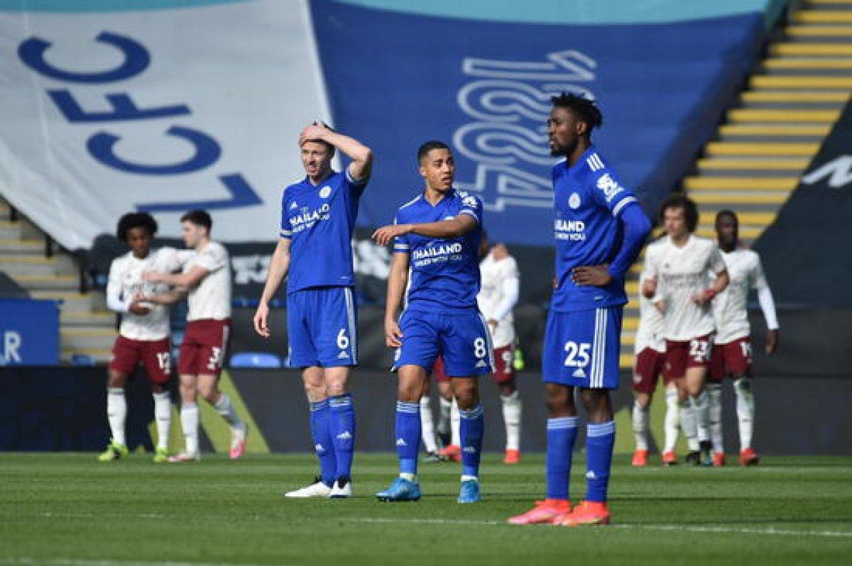 Arsenal, Leicester City'yi bozguna uğrattı