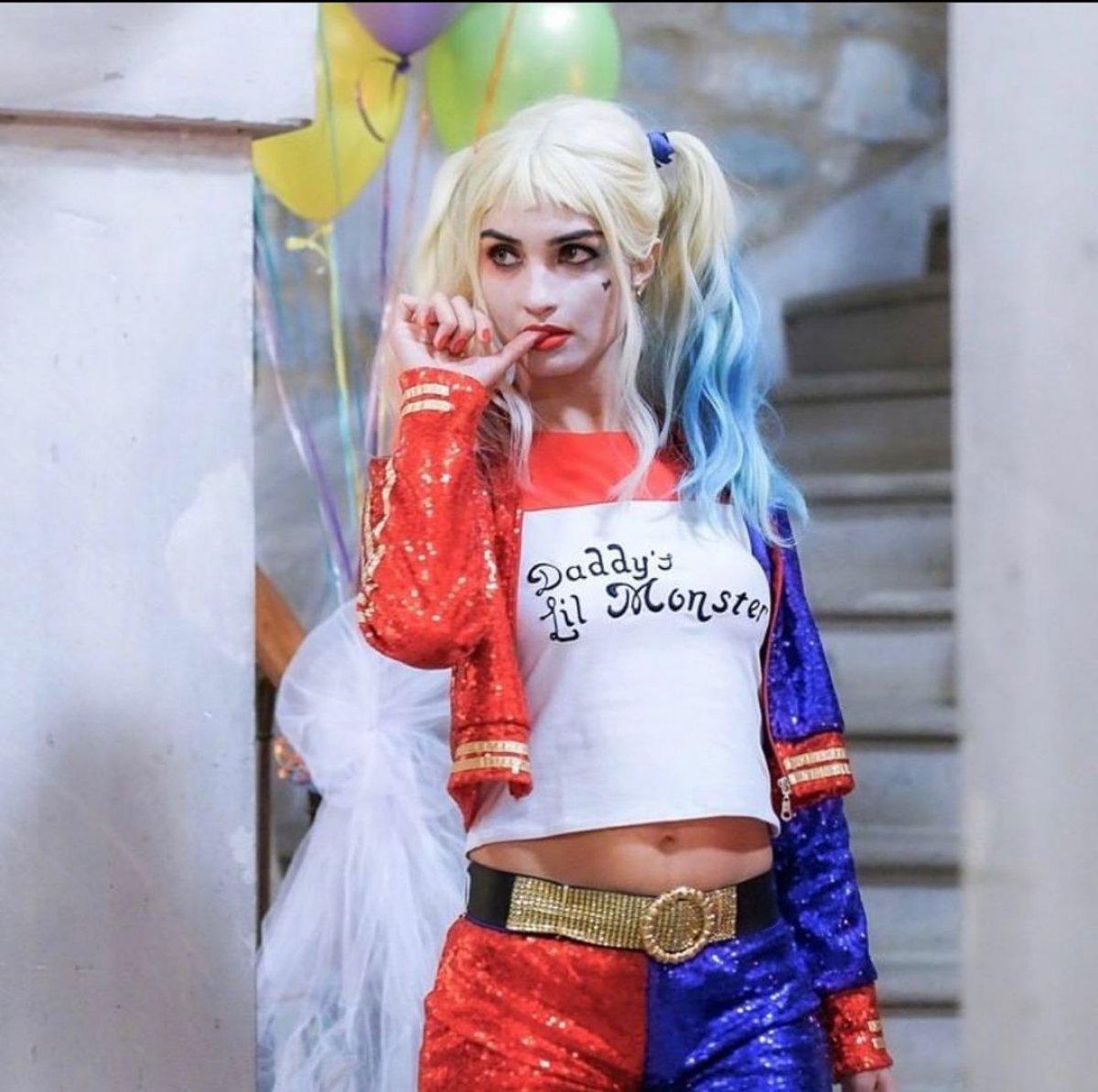 Tuba Büyüküstün, Harley Quinn oldu