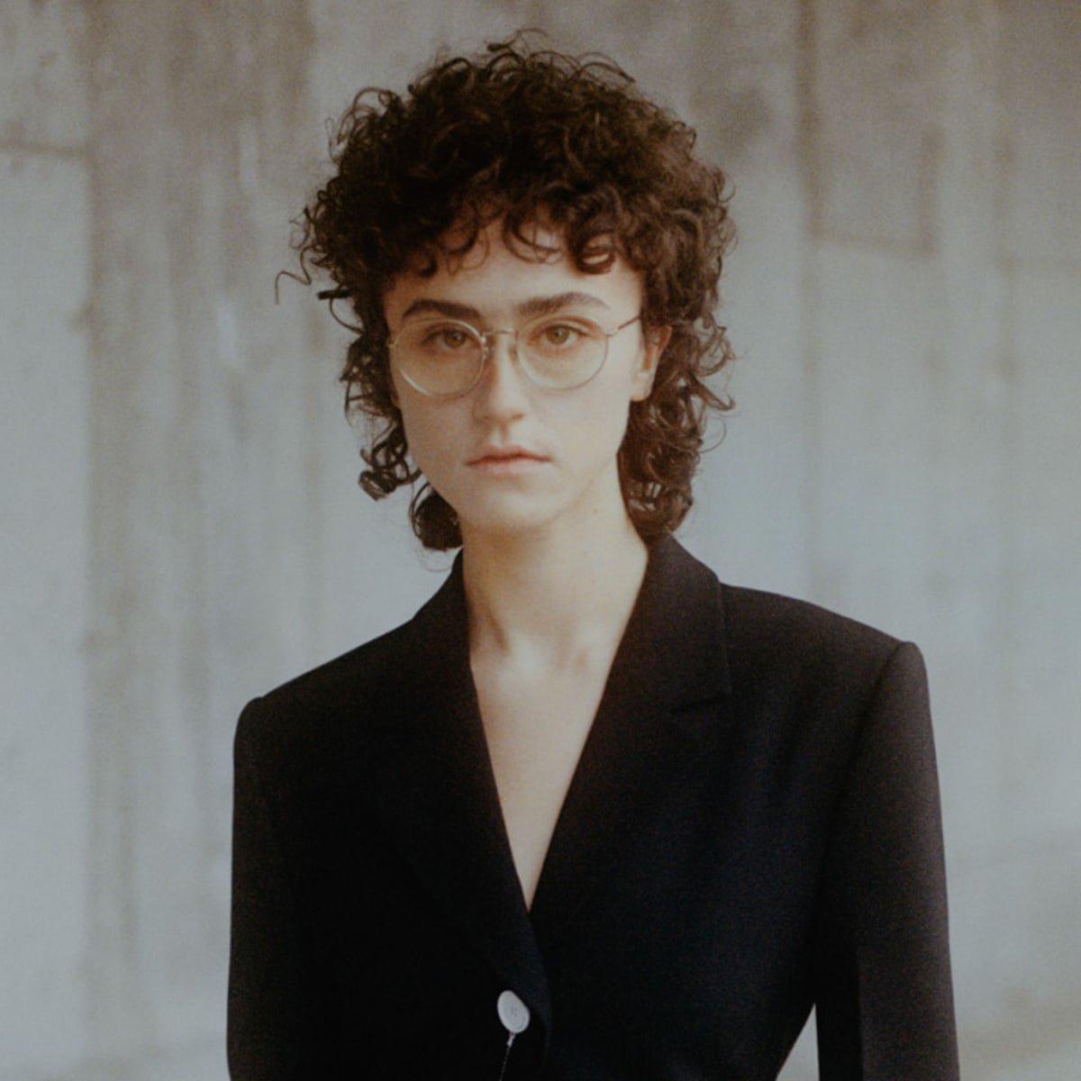 Kamala Harris'in yeğeni Meena Harris model çıktı