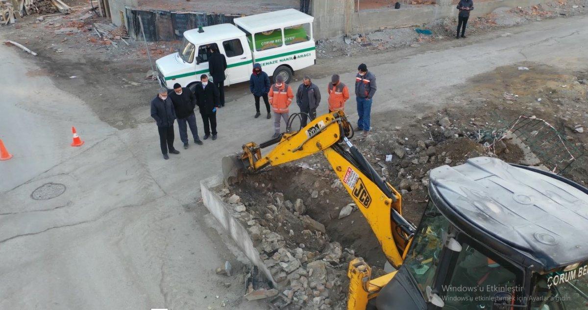 Çorum’da bulunan ‘Safar Dede’ türbesinin içindeki mezar boş çıktı