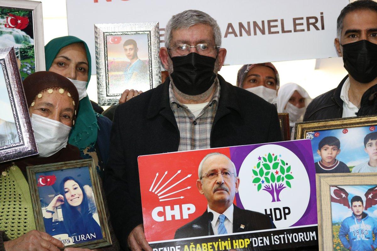 Kemal Kılıçdaroğlu'nun kardeşi Celal Kılıçdaroğlu, Diyarbakır'daki anneleri ziyaret etti