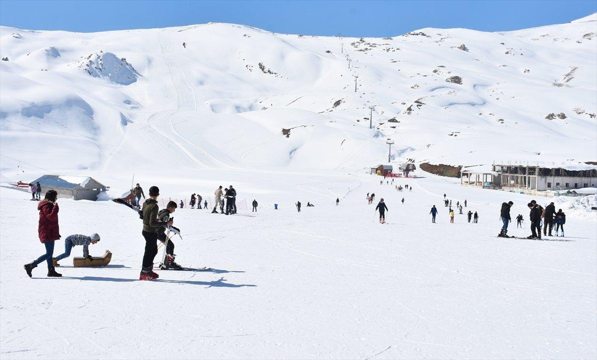Hakkari'deki kayak merkezi yatırımlarla bölgenin gözdesi haline geldi