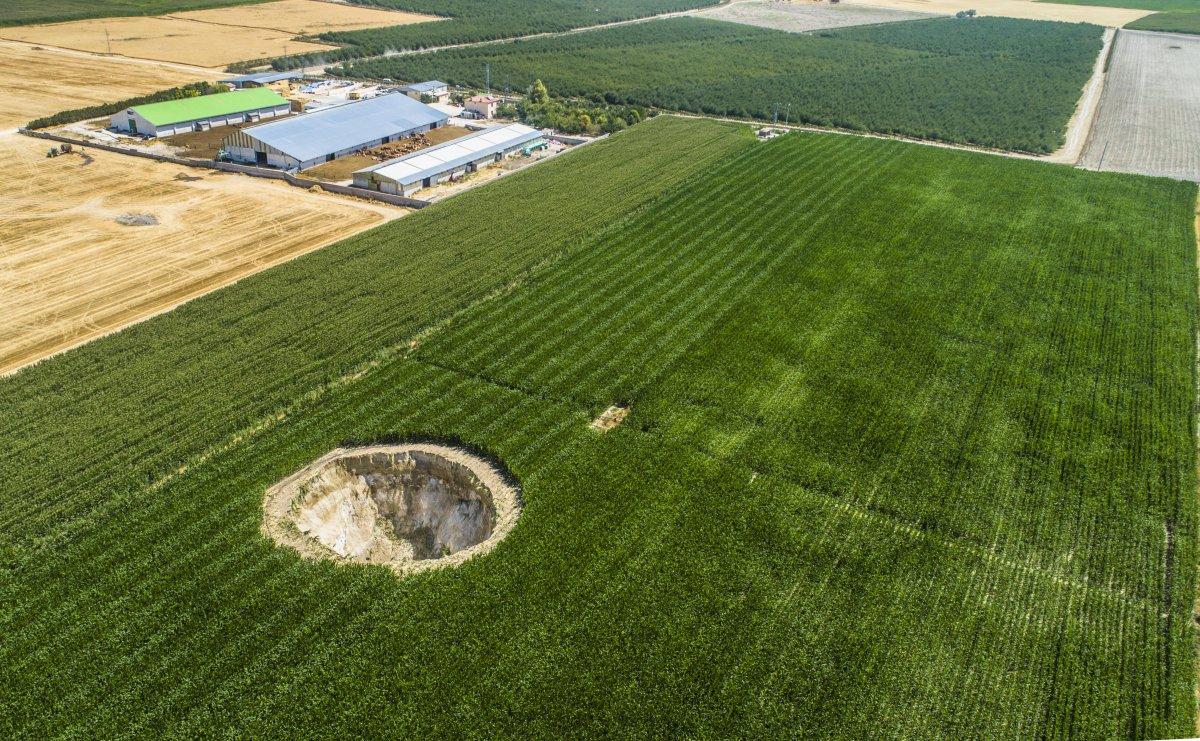 Konya'da obruk oluşuyor