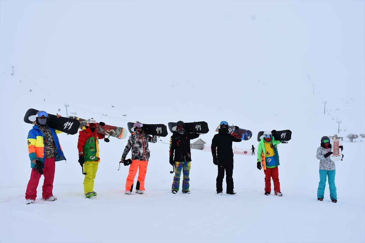 Hakkari'deki kayak merkezi yatırımlarla bölgenin gözdesi haline geldi