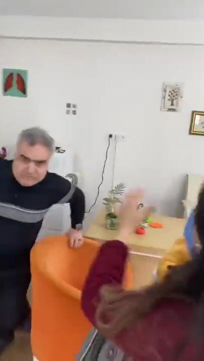 İzmir'de doktor hasta yakınına saldırdı