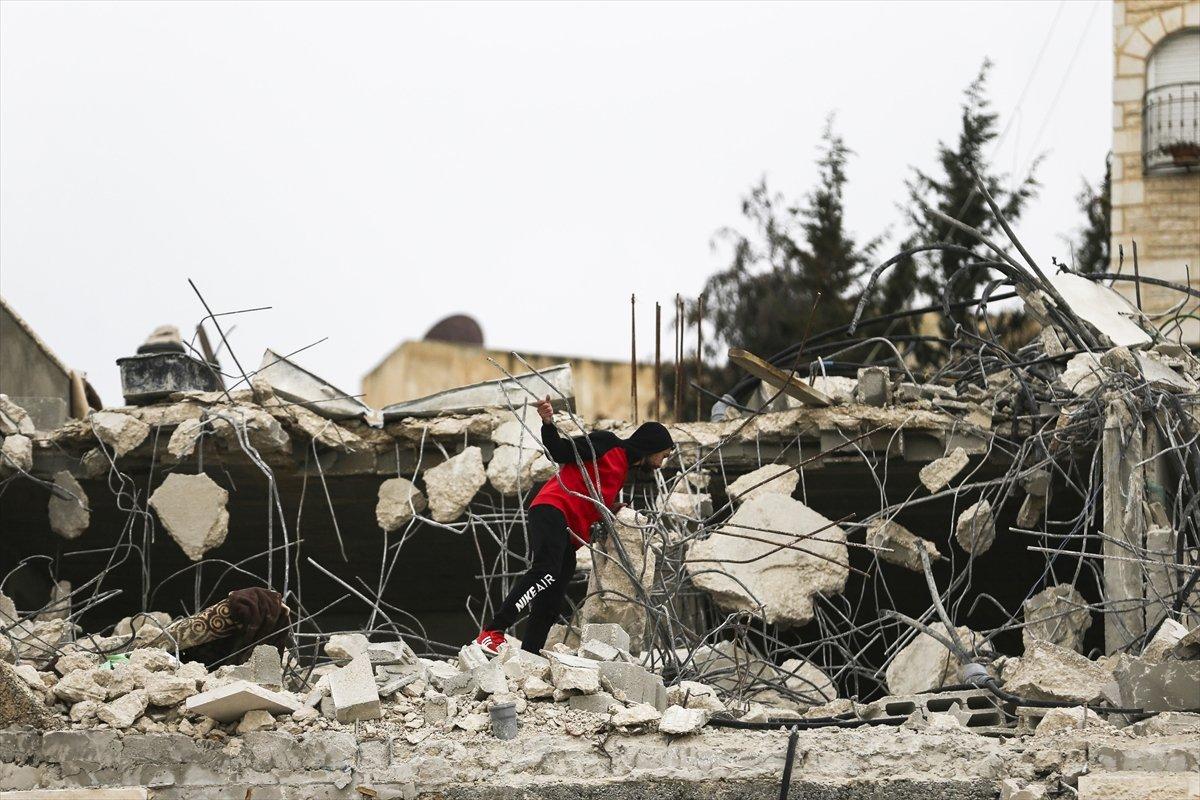 İsrail, engelli Filistinlinin evini 6'ncı kez yıktı