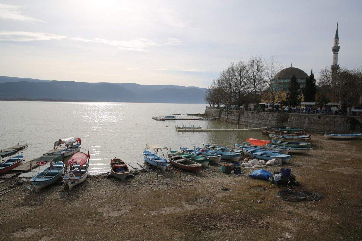 Sular yükselince Gölyazı yine ada oldu
