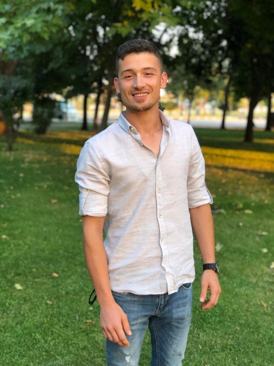 İstanbul’da üniversite öğrencisi çenesindeki tümörden ameliyatla kurtuldu