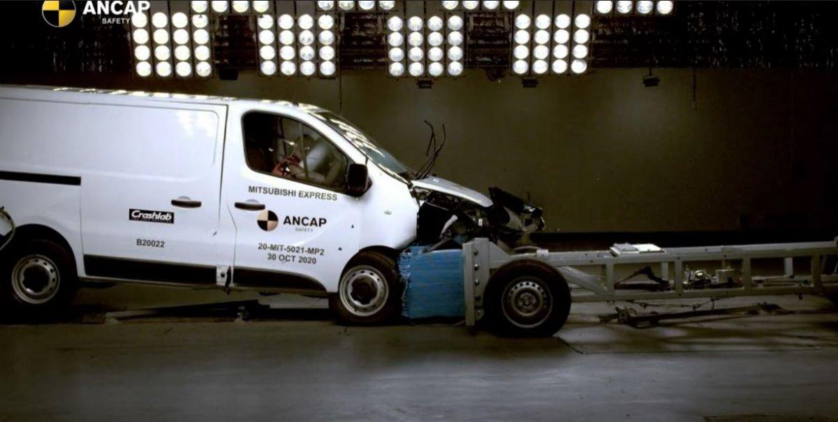 mitsibishi express van