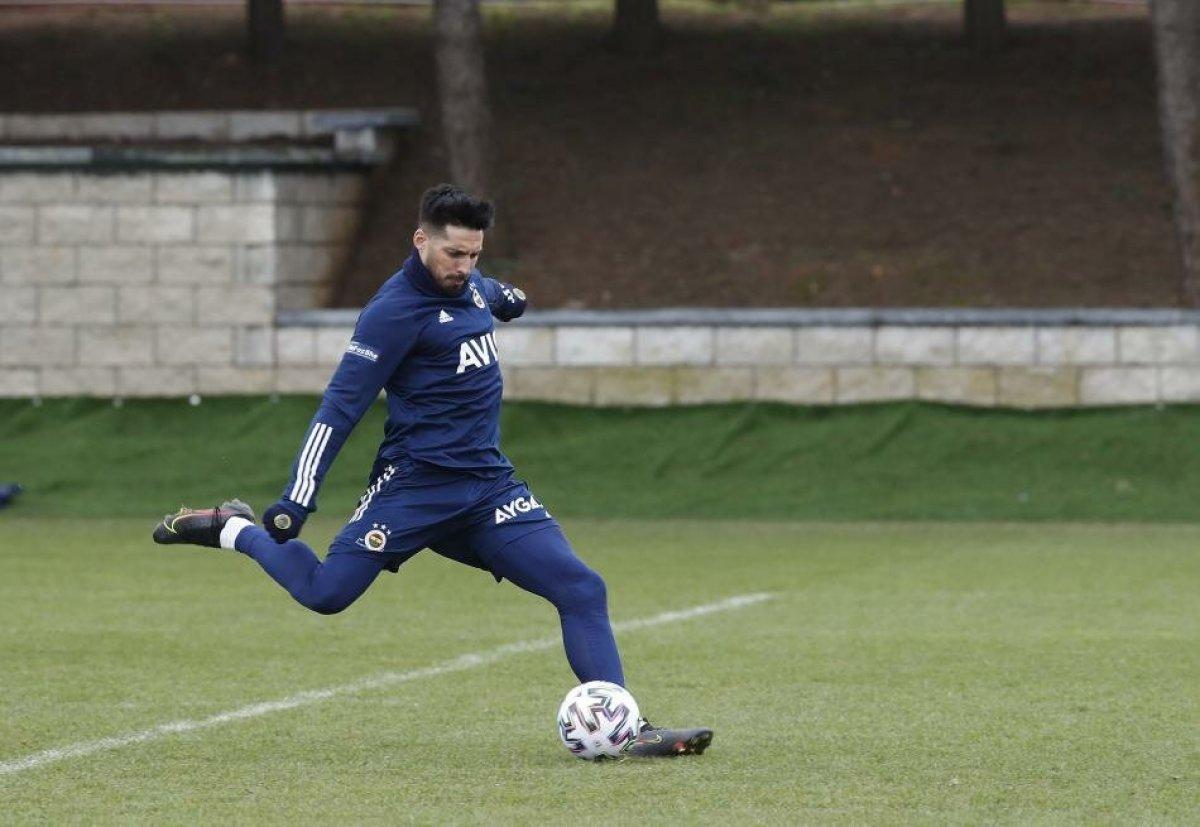Jose Sosa: Fenerbahçe şampiyonluğu çok fazla istiyor