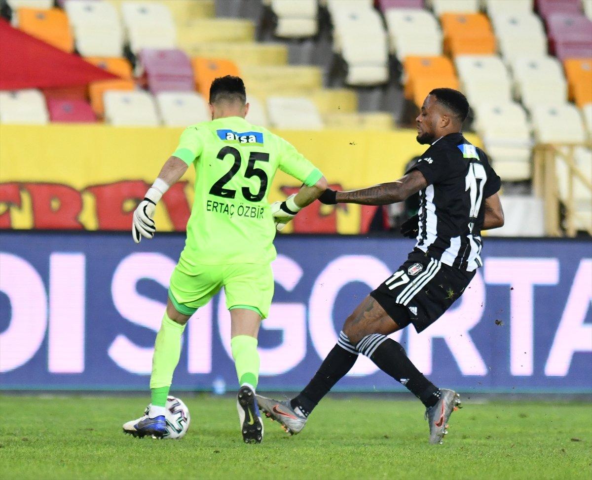 Ertaç Özbir'in hücuma çıkması sosyal medyada çok konuşuldu