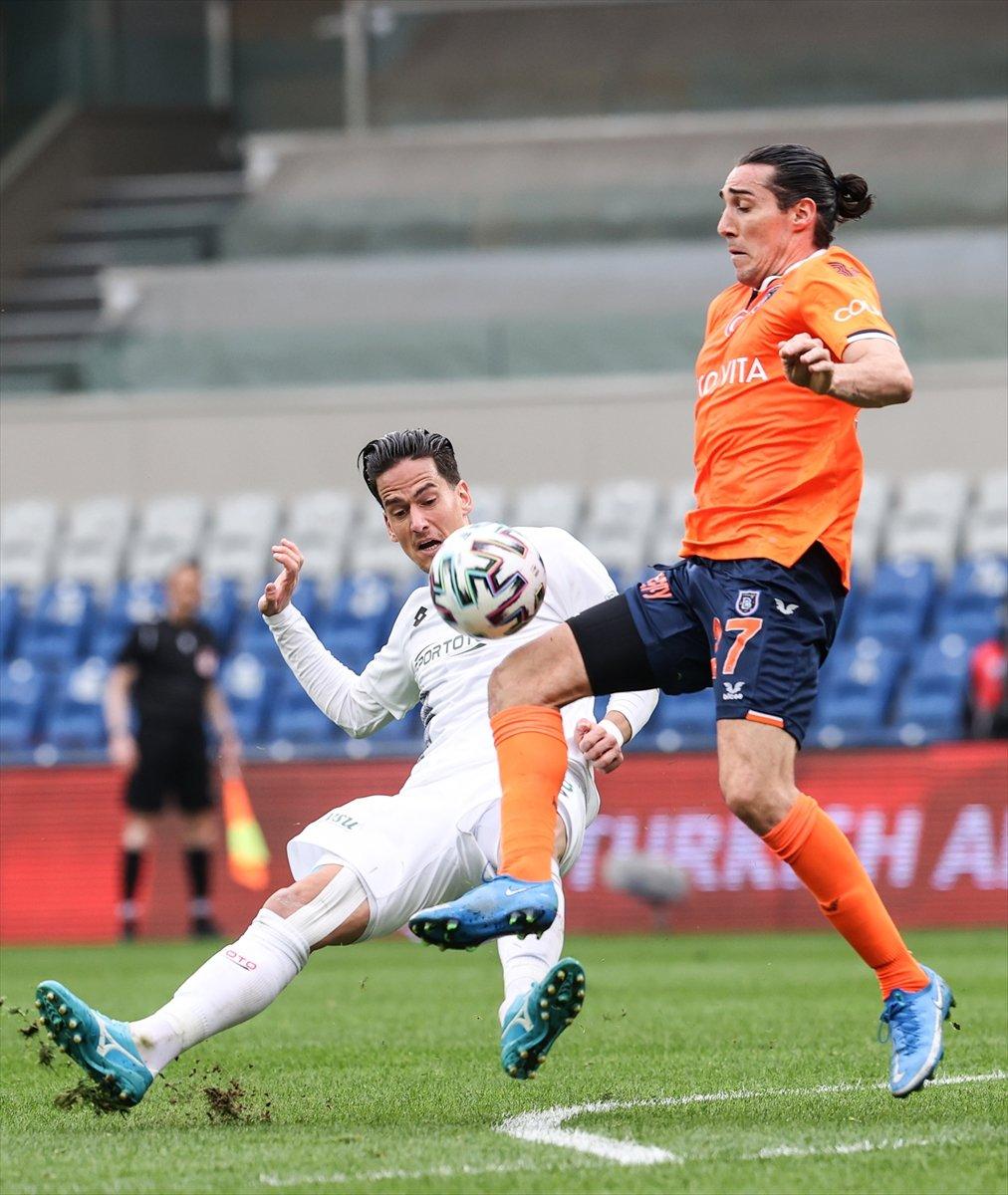 Başakşehir, Konyaspor'la berabere kaldı