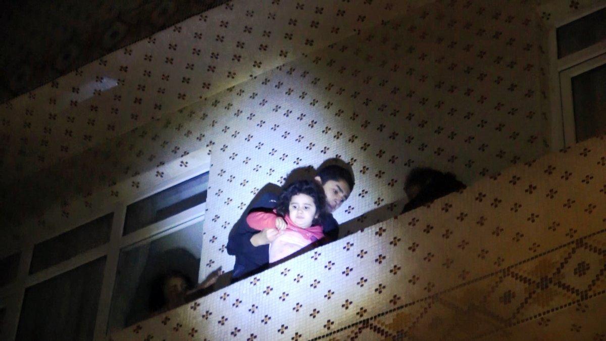 Bursa’da can pazarı: Evde çıkan yangından 4’ü çocuk 8 kişi kurtarıldı