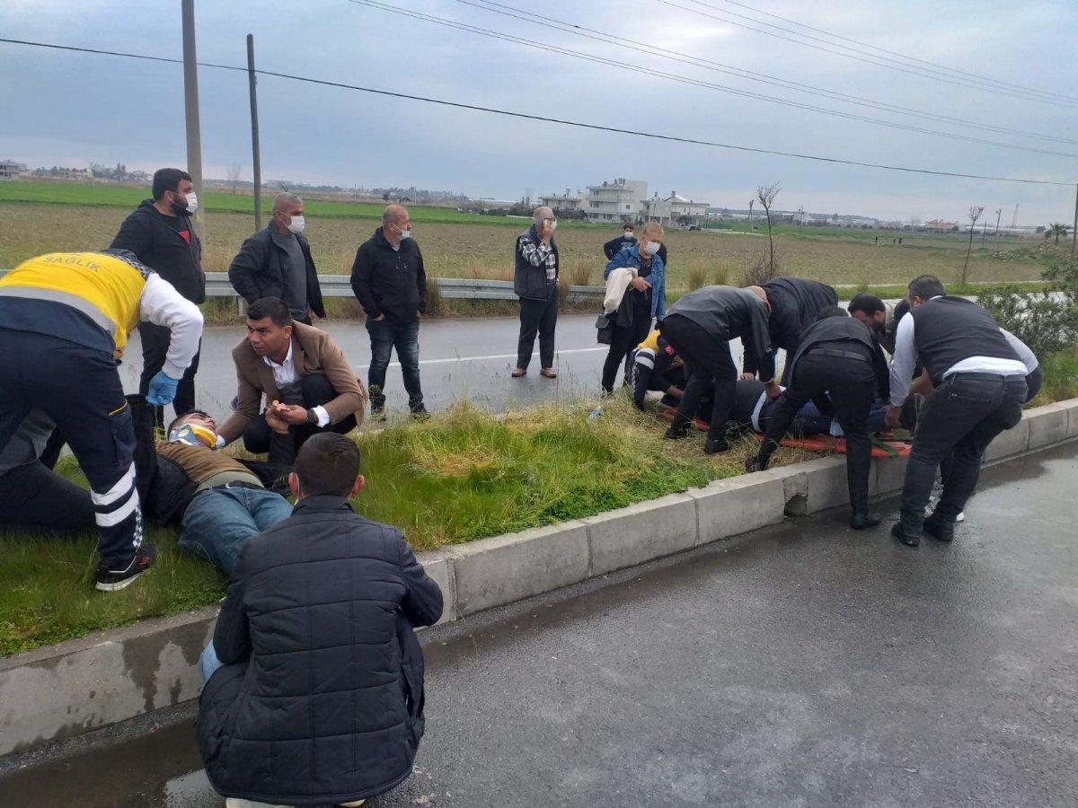 Antalya'da iki araç kaza yaptı, yaralılara müdahalede ilk yardım karmaşası yaşandı