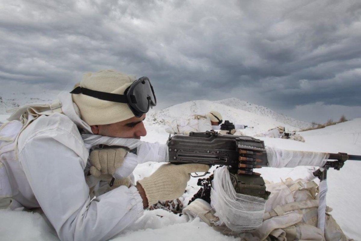 Kahraman komandolar Şırnak’ta terörle mücadeleyi sürdürüyor