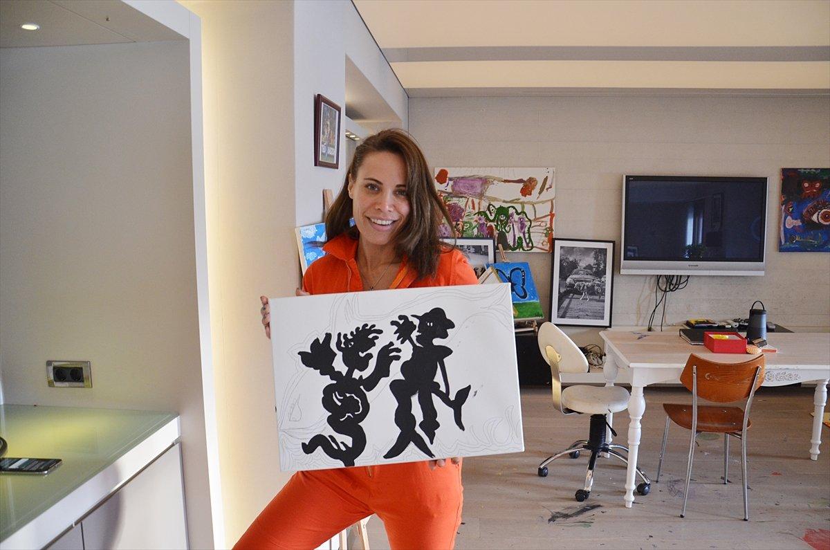 Fenerbahçeli Sosa'nın eşi Carolina, 'ikinci evim' dediği İstanbul'da sanatla iç içe