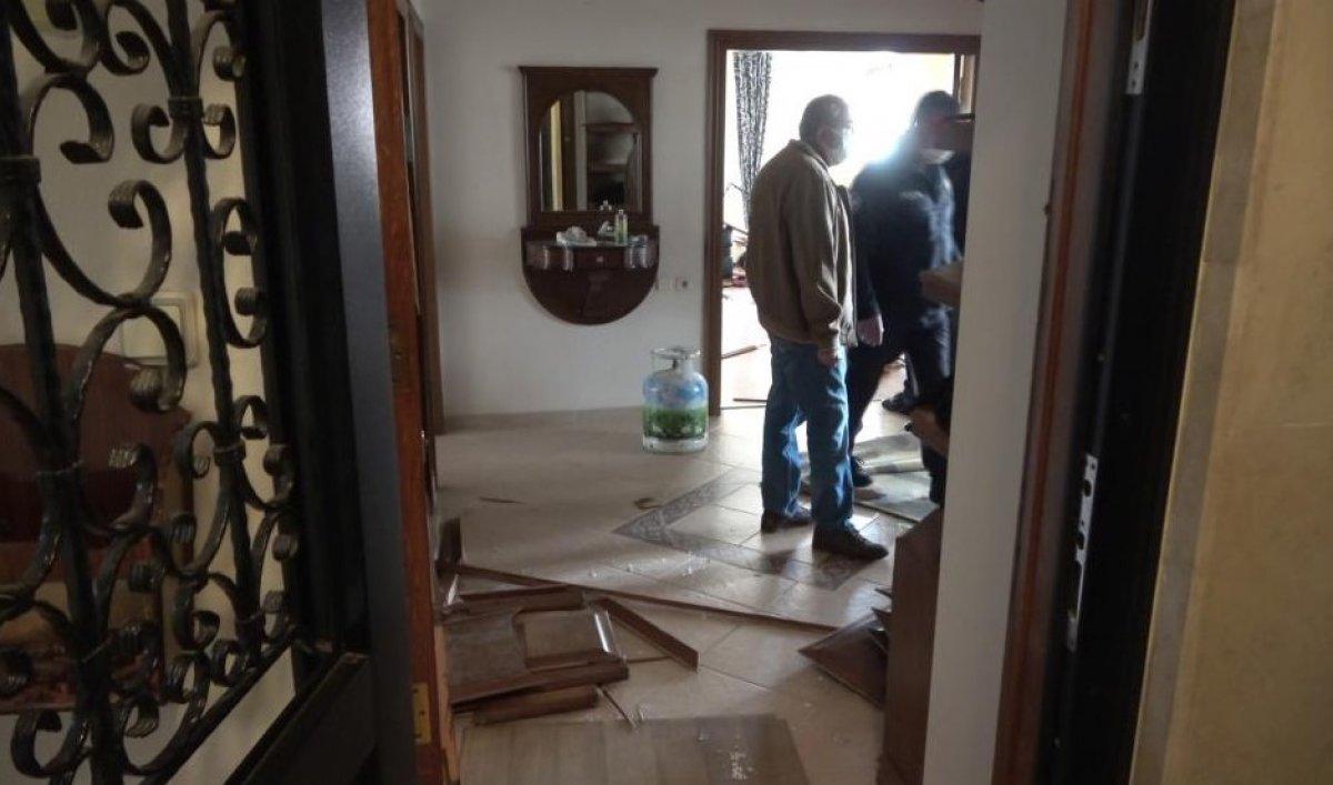 Adana'da duş öncesi sigara içen adam canını zor kurtardı