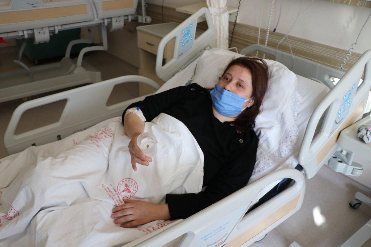 Nefes darlığı çeken kadının ciğerinden biber çıktı