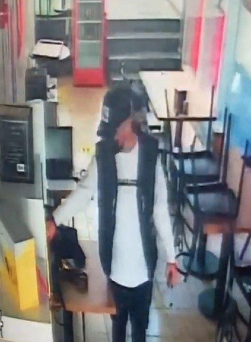 Şişli'deki rahat hırsızın, cüzdan çaldığı anlar kamerada