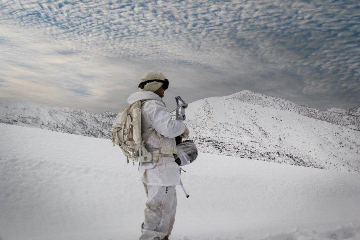Kahraman komandolar Şırnak’ta terörle mücadeleyi sürdürüyor