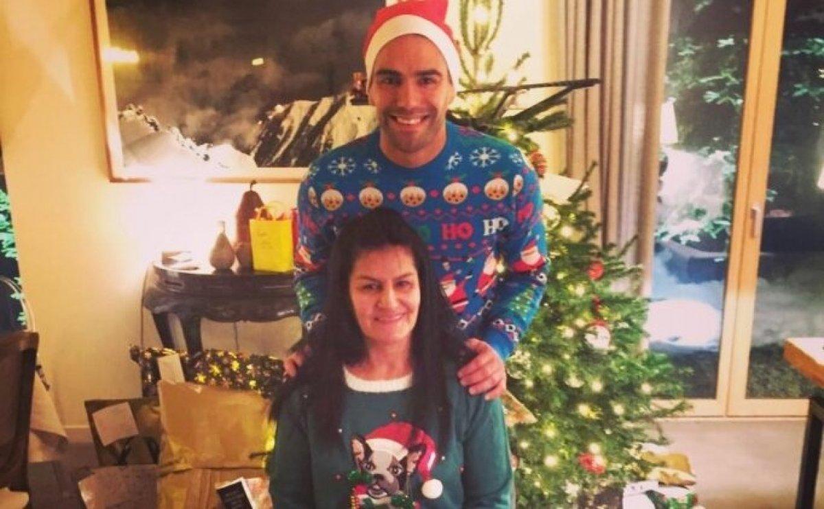 Falcao'nun annesi: Oğlum ayrılmayı düşünmüyor