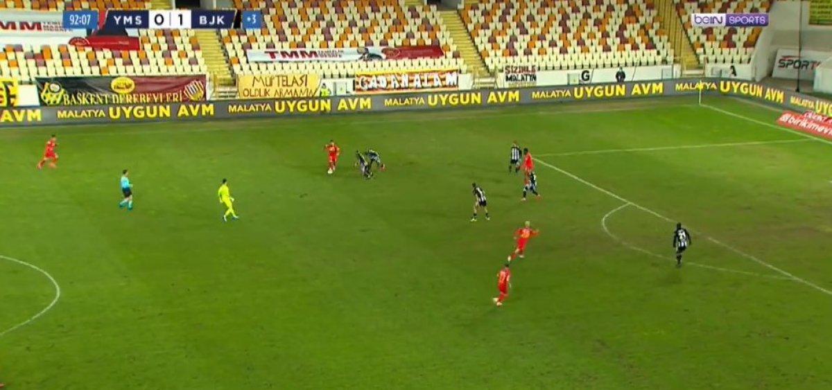 Ertaç Özbir'in hücuma çıkması sosyal medyada çok konuşuldu