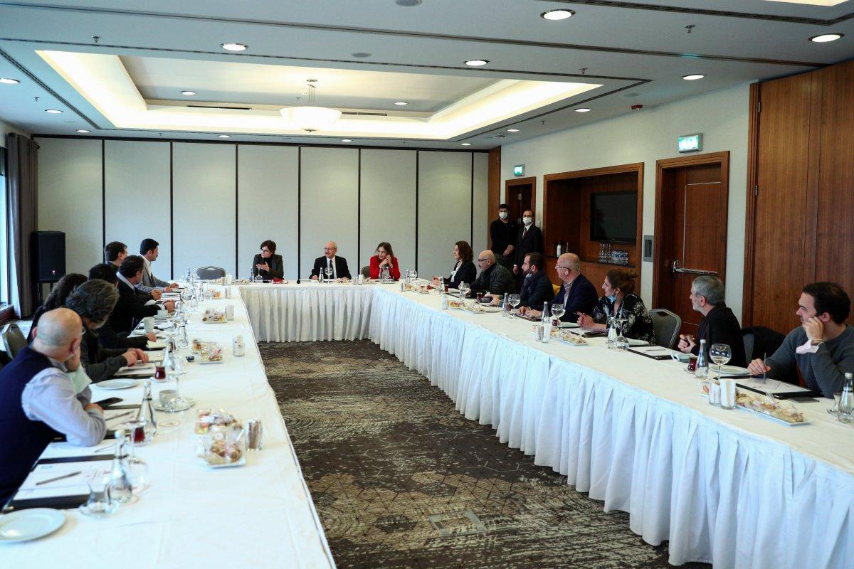 Kemal Kılıçdaroğlu, sanatçı ve tiyatrocularla buluştu