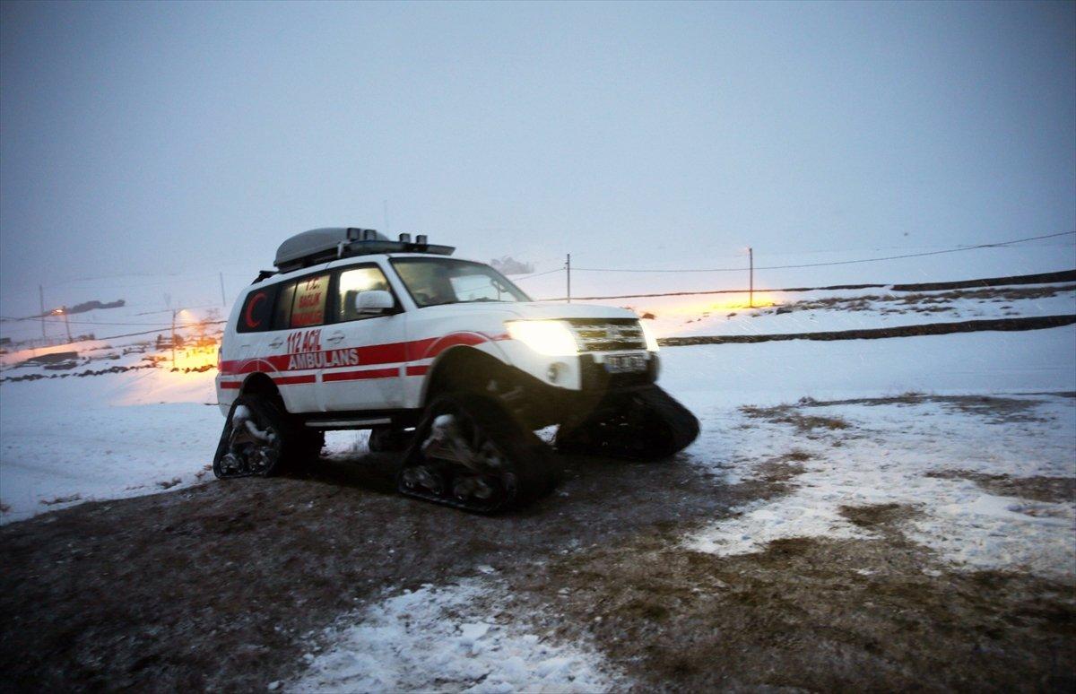 Bitlis'te askeri helikopter düştü
