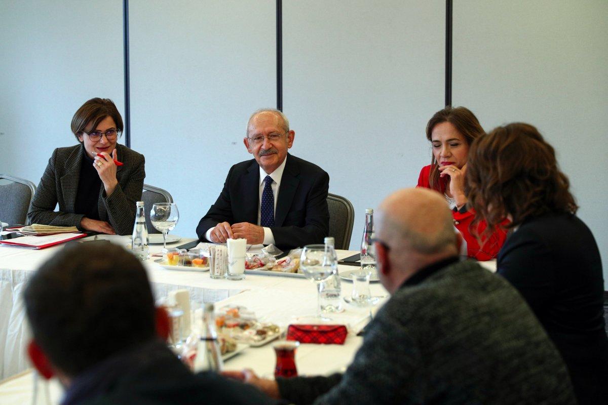 Kemal Kılıçdaroğlu, sanatçı ve tiyatrocularla buluştu