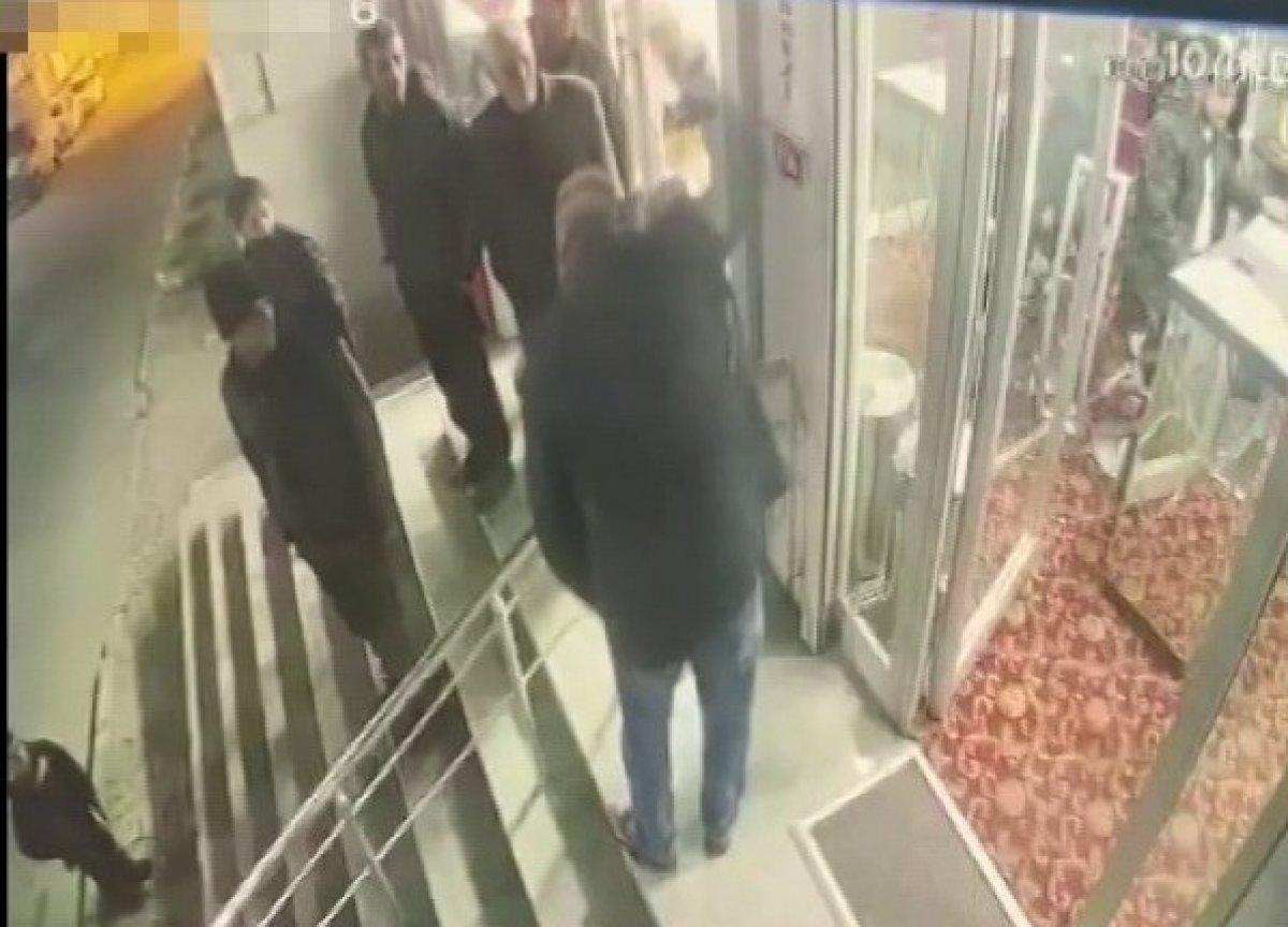 Ataşehir’de satırlı saldırgan otel bastı