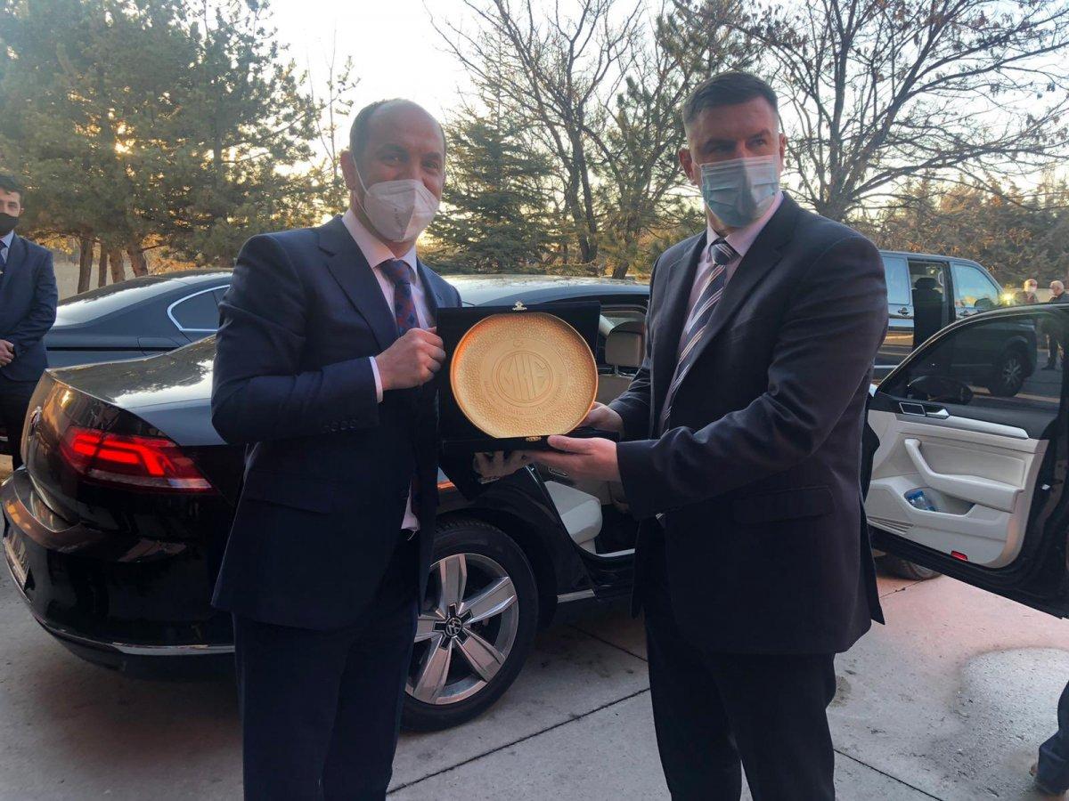 Ukraynalılar yerli üretim silahlara hayran kaldı