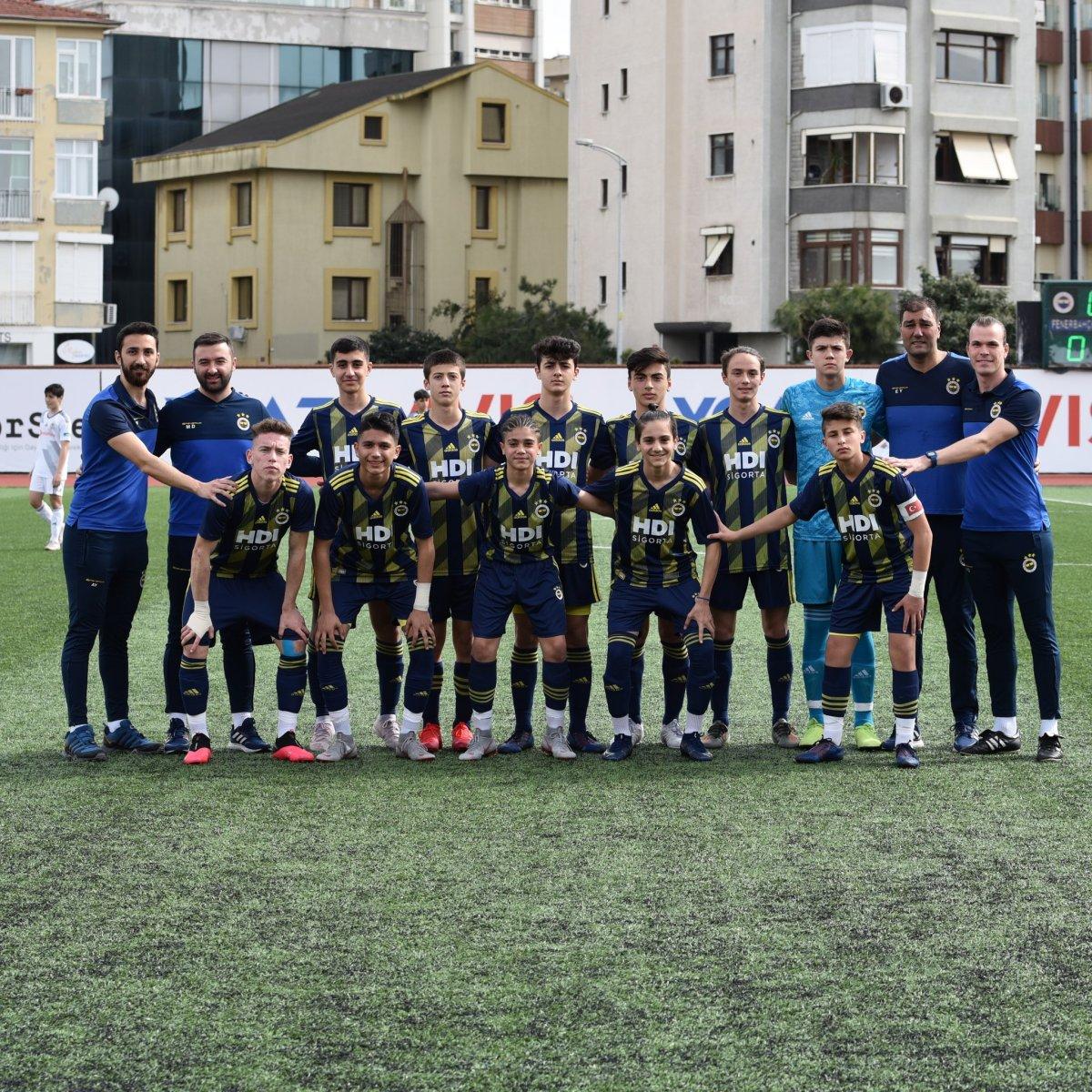 Valencia ve Fulham, Fenerbahçeli Aziz Eren'in istiyor