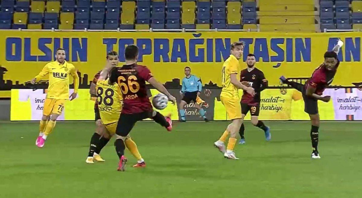 Süper Lig'de hangi takıma kaç penaltı verildi