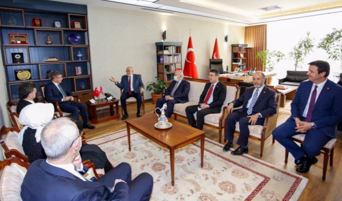 Ahmet Davutoğlu'ndan fezleke yorumu