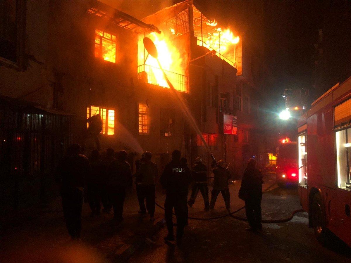 Kahramanmaraş’ta yaşlı çiftin evinde yangın çıktı